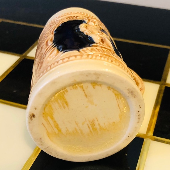 Belgian Vintage Mini Manneken Pis-Hotel de Ville Bruxelles Mug - Picture 5 of 6